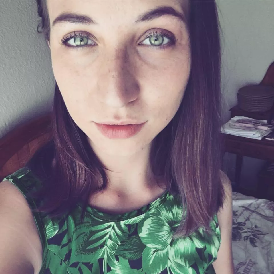 Hi! I’m Monthain 🥺 I’m from South Africa, and I’m your new small tiddy gamer GF 🥰 posted by Monthain007