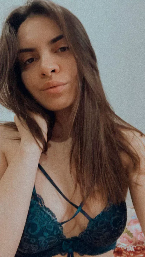 Hi I’m Natalie ❤️ I love doing custome requests 💗 Dick ratings🍆 Body writing💋 Enjoy chatting ❤️ And a lots more😏 Come and let’s have some fun❤️ Link down below 💗Subscribe-freeeeee by Brown_eyed_one