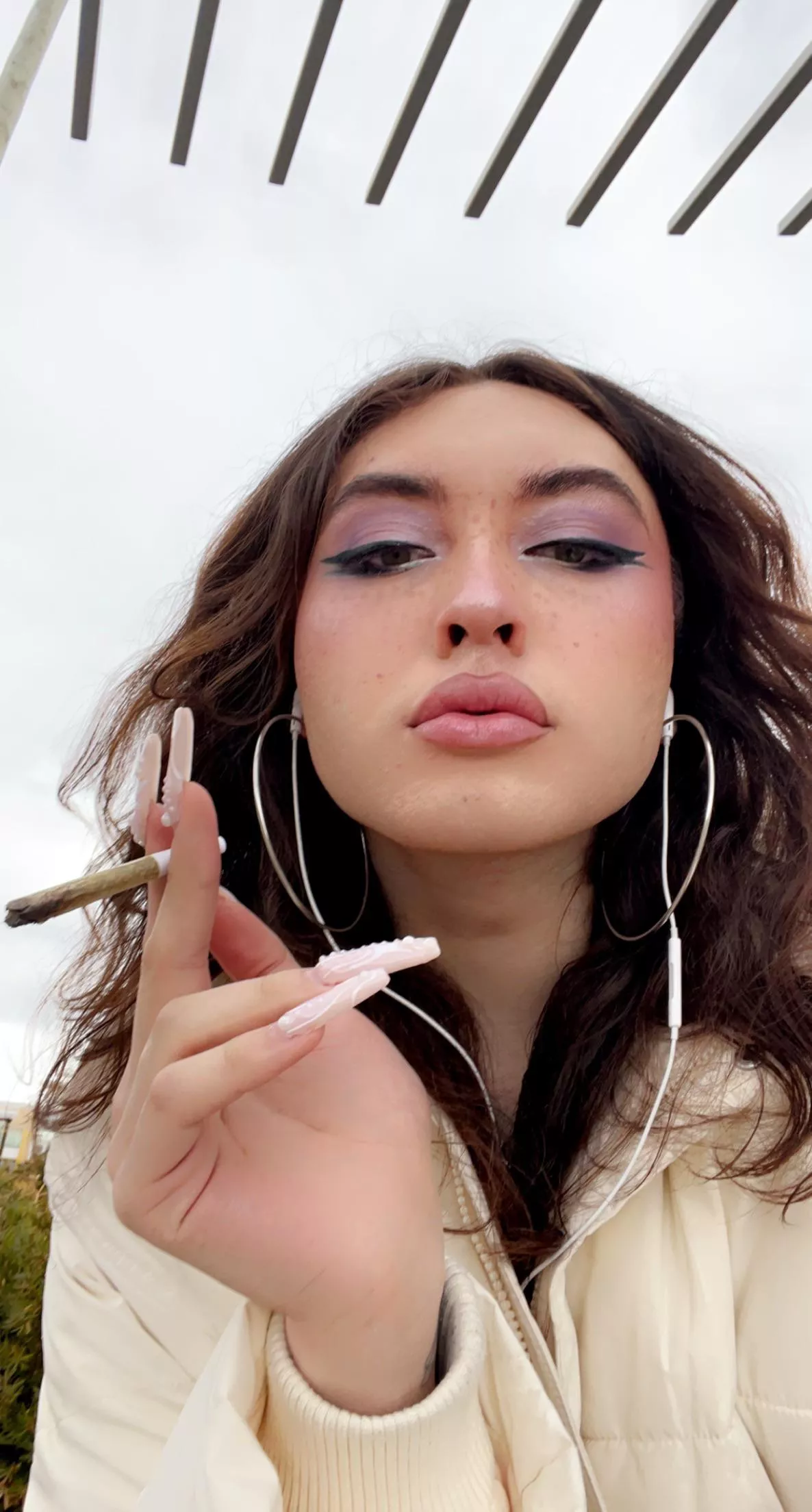 Hi is anyone online posted by opheliaafawn