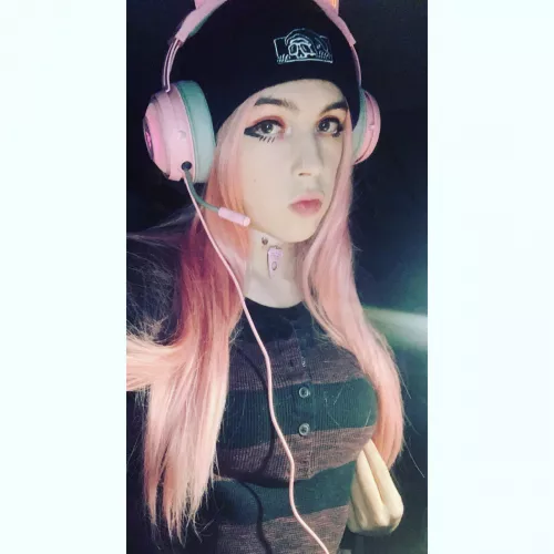 hi there by landoftheshmigi