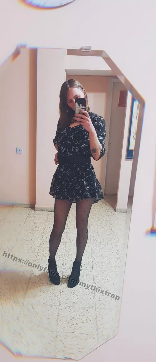 Hi there, i love this dress 🥰 by CyberLola95