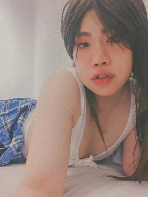 hi there! i’m dianna, the new transfer student who moved from asia! would you show me around? 🫣 by karlenez