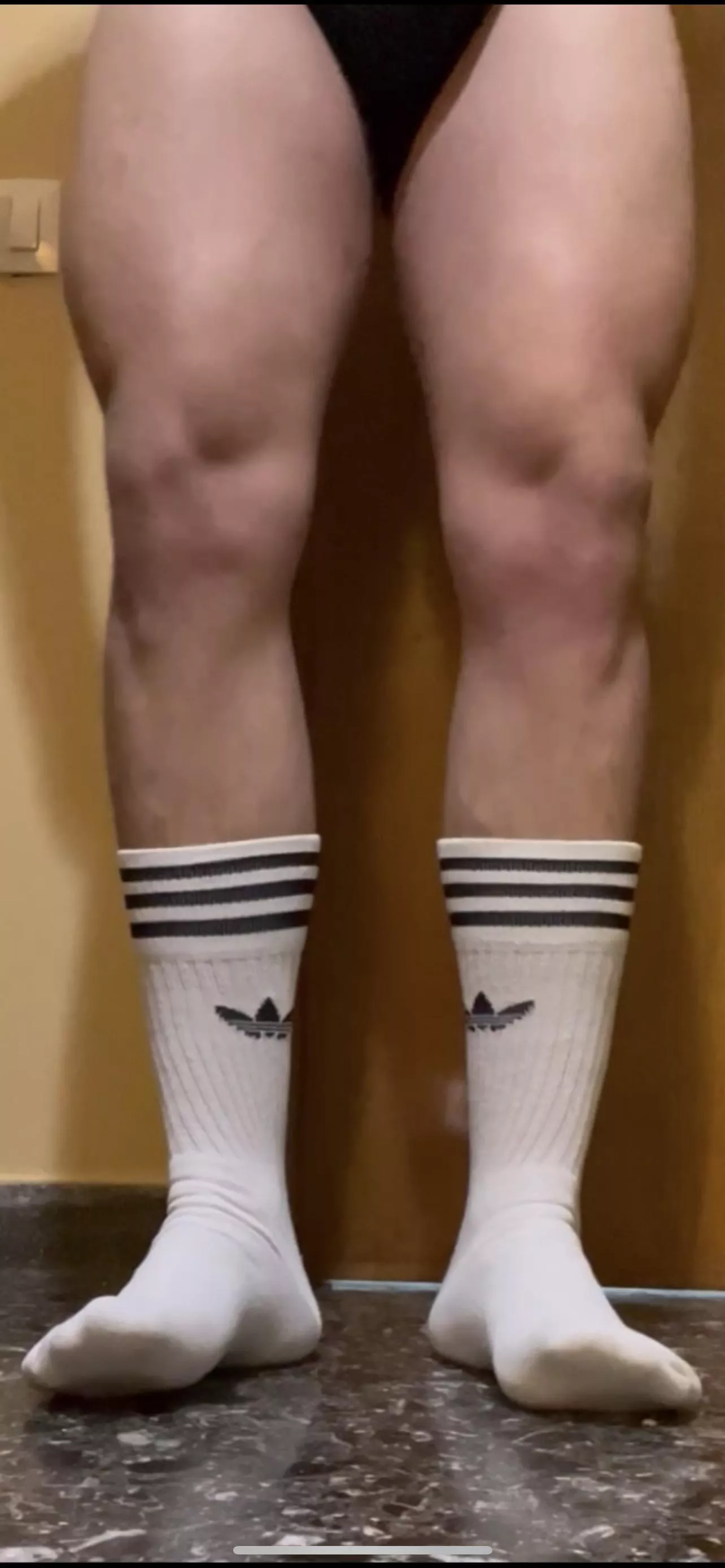 Hi. Thoughts? 🤤 posted by baddiewithnodaddy96