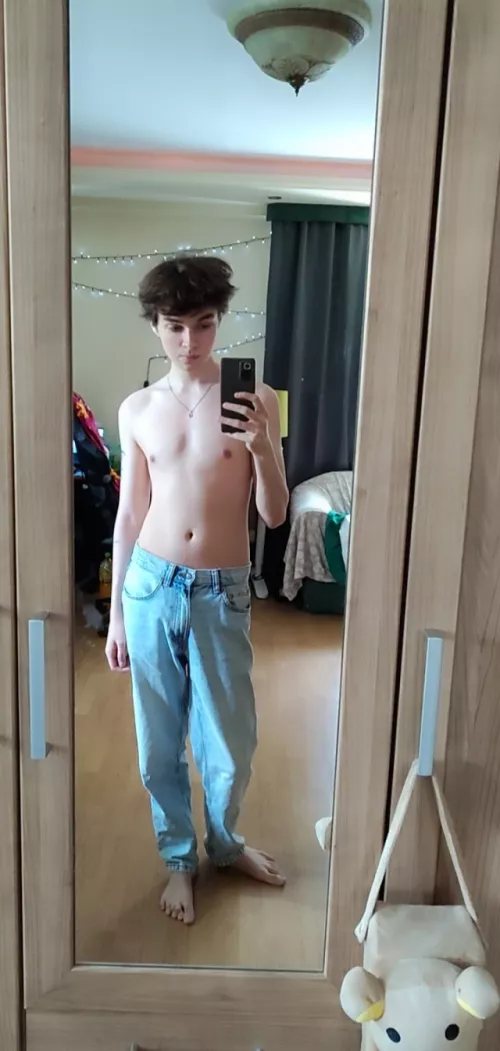 hi to 5 ppl who see this 😆 by twinkytwink2002