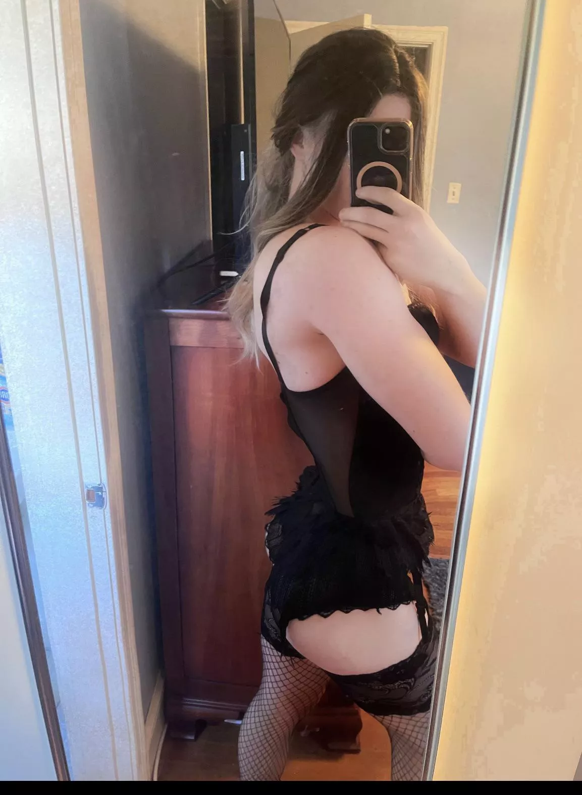 hi to the 3 people that see this 🥰 posted by mb_kenzie