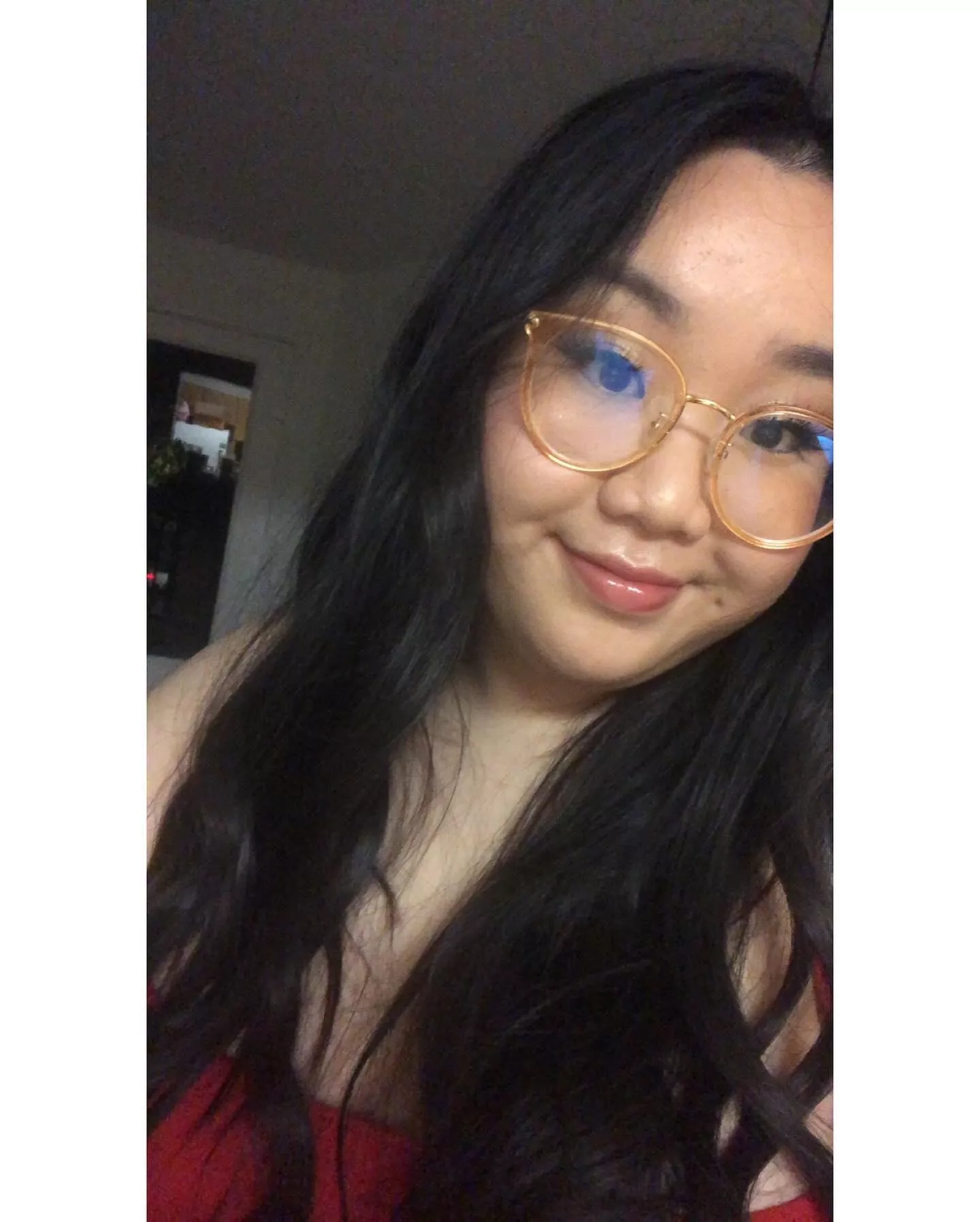 Hi 😗 posted by leesuhdeeyou