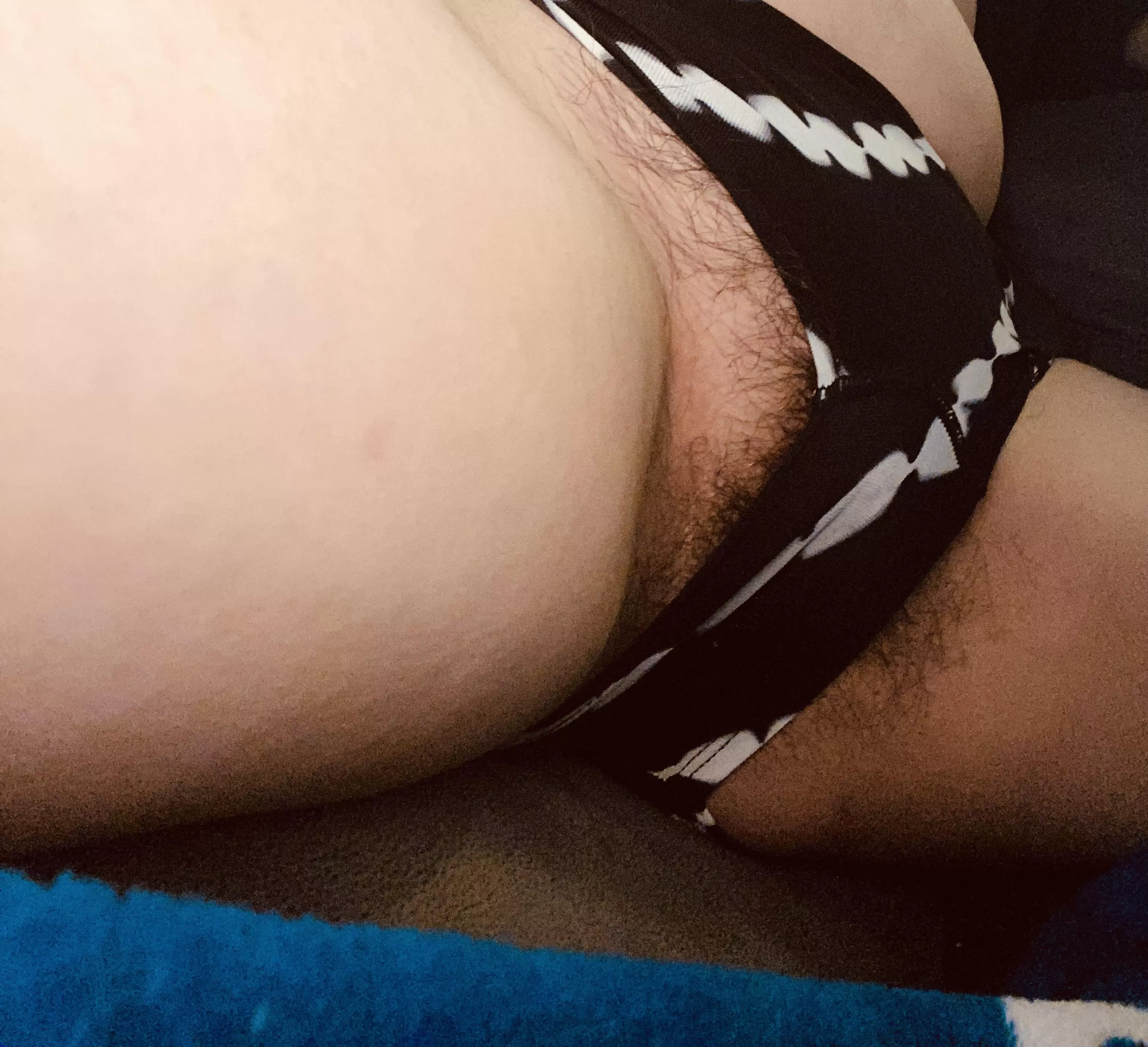 Hi(; posted by alie33