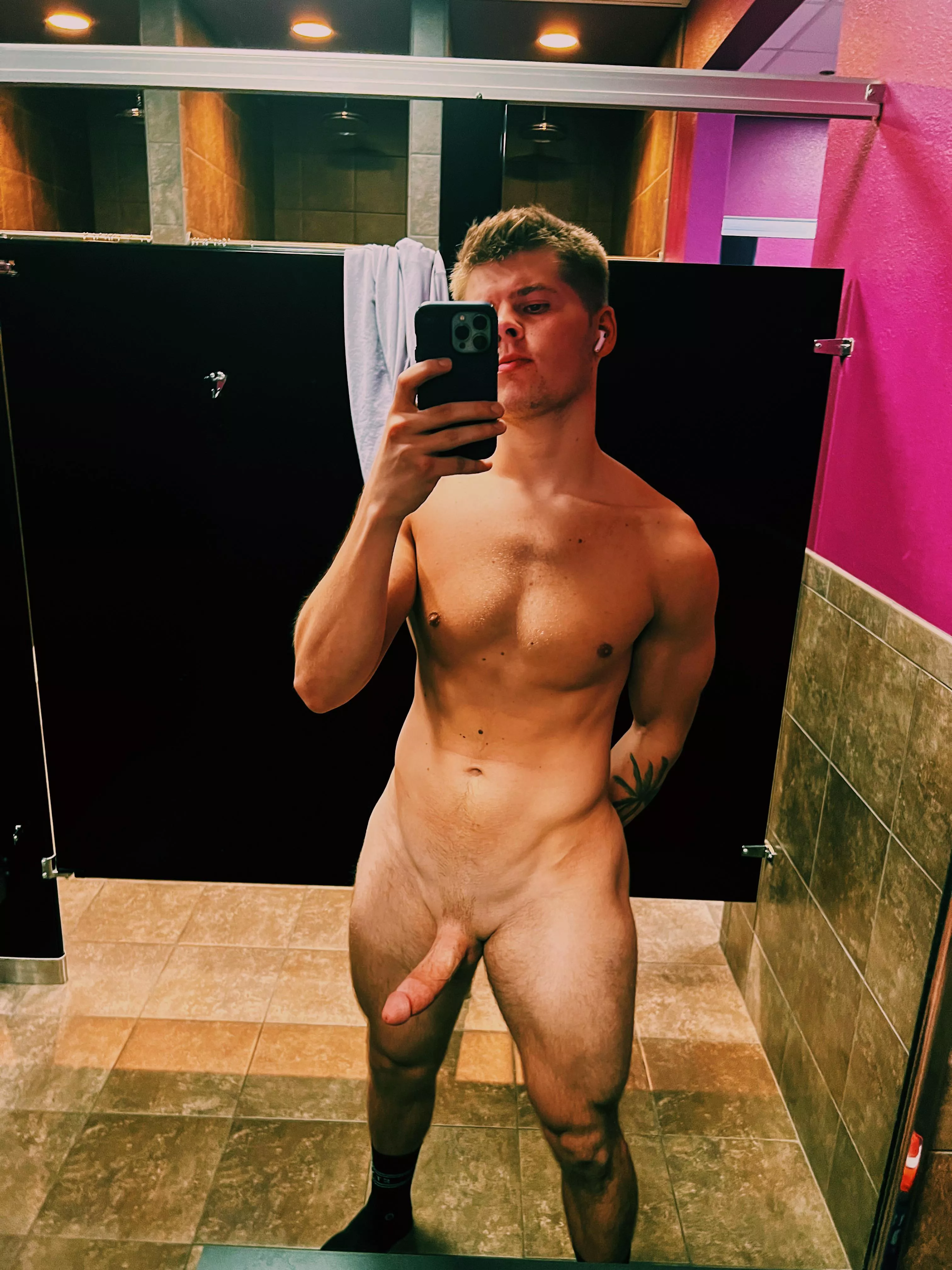 Hii I’ll be your personal trainer for today (m) posted by Ariesthearchon