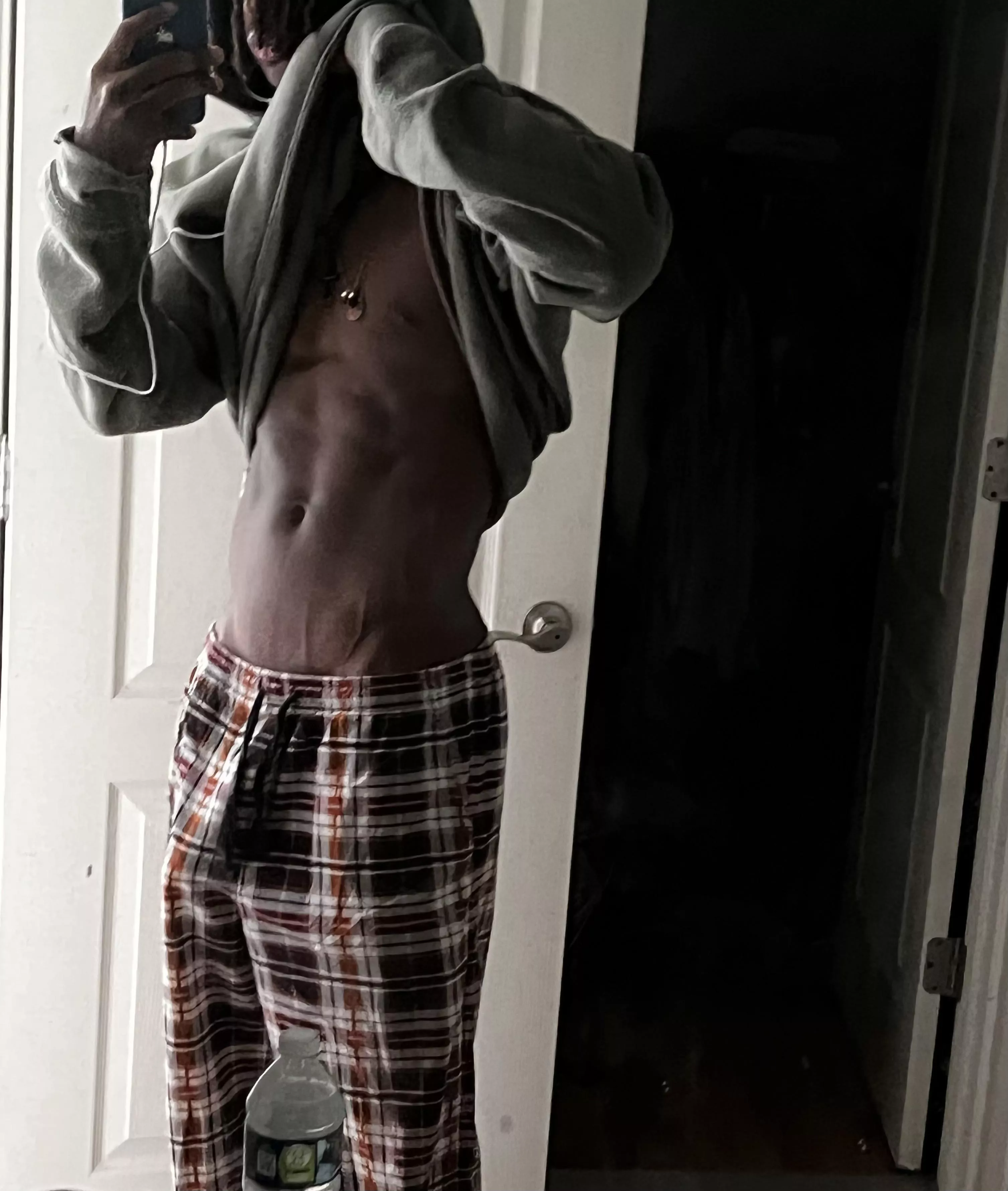 hii posted by MassiveLeg9984