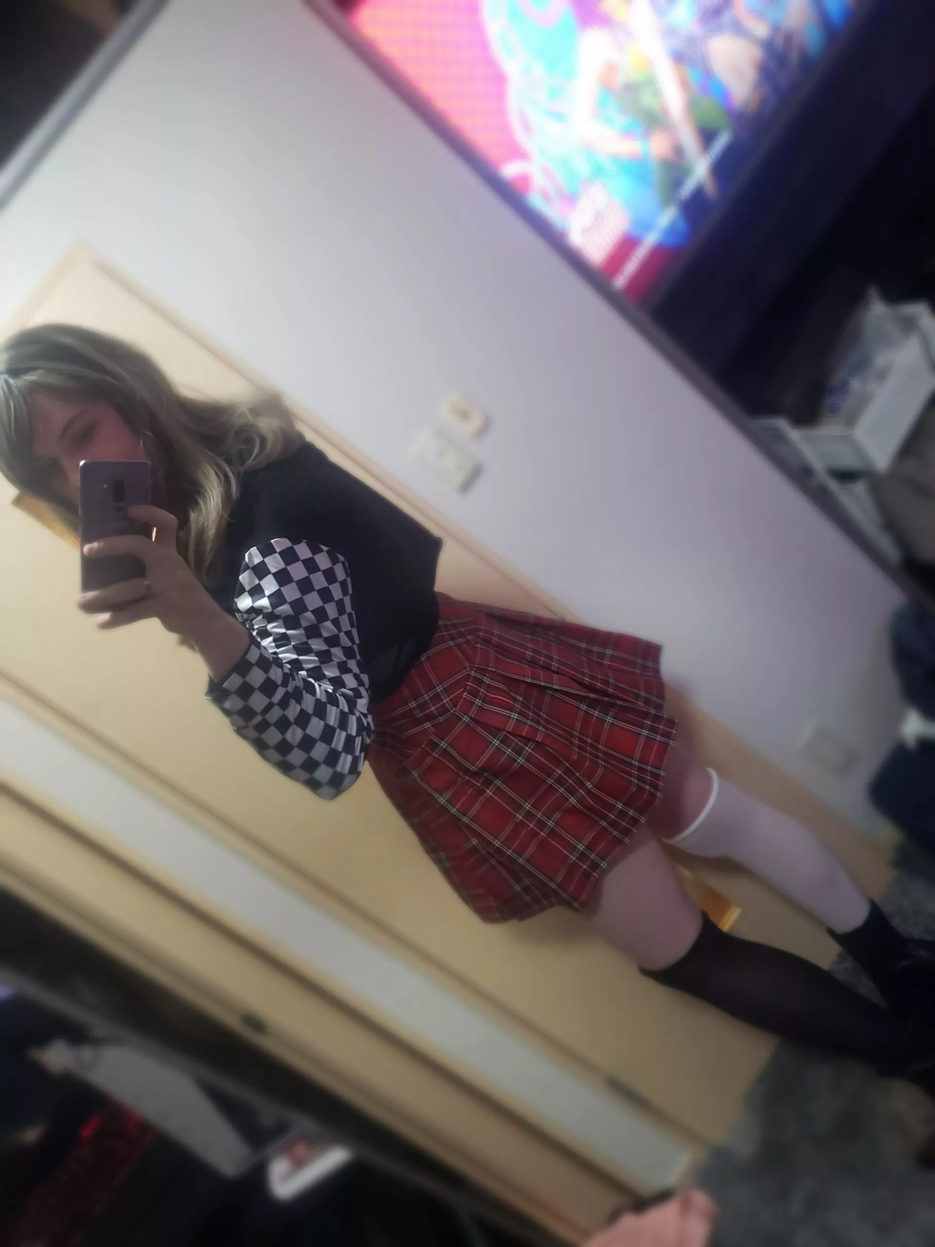 Hii, my first post here :3 posted by FriendlyJenn