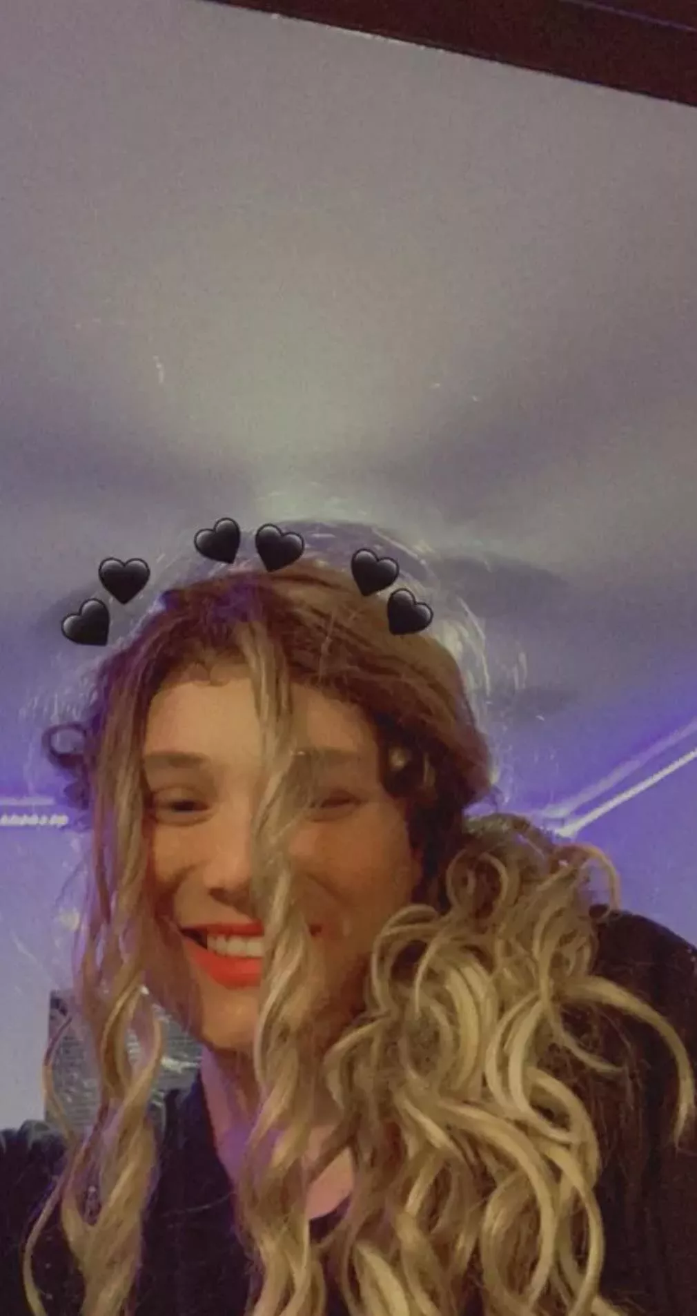 hiii :-) posted by femboy_skye_