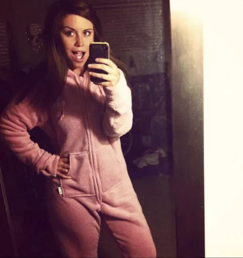 hiii I’m new here :3 am I too fem for this sub?¿🙈 by jubbazbubba