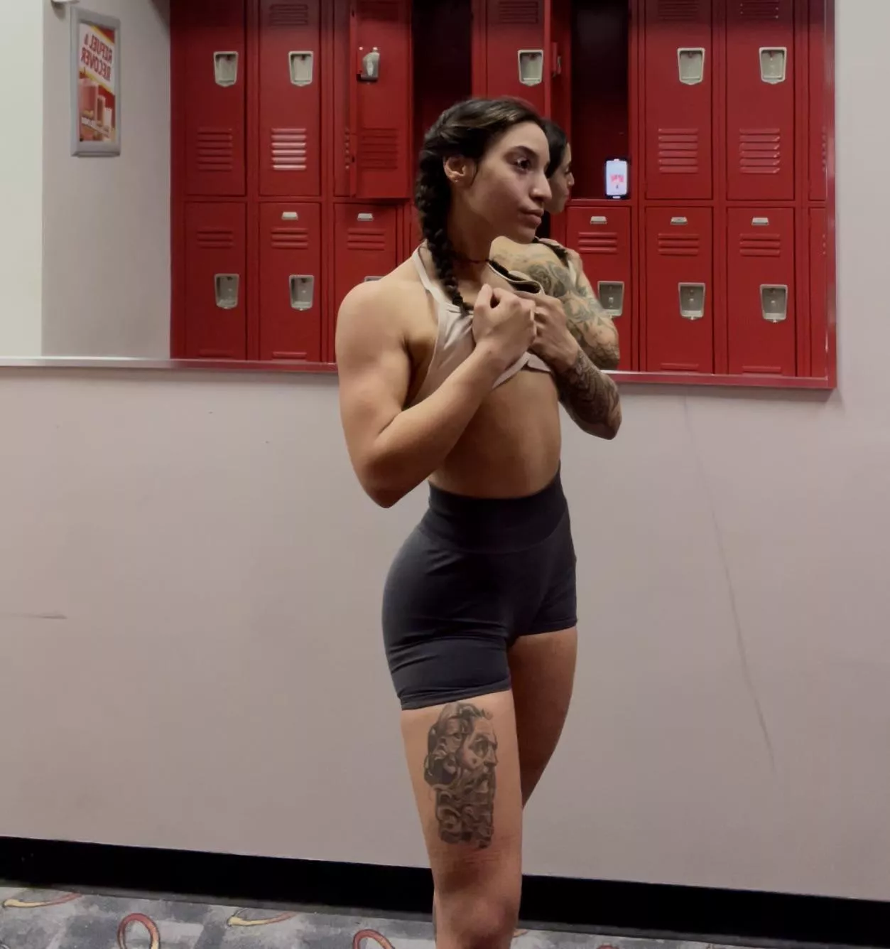 hiiii everyone. posted by planteaterliftchick