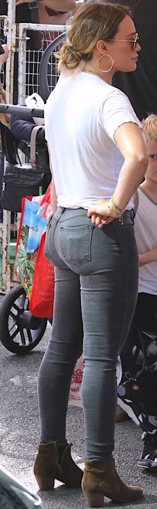 Hilary Duff by AlexHeyNa