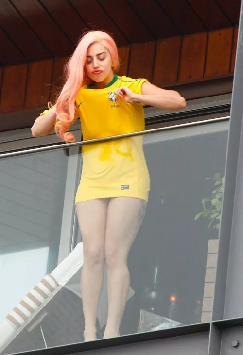 Hips and thighs by FermentedSnake