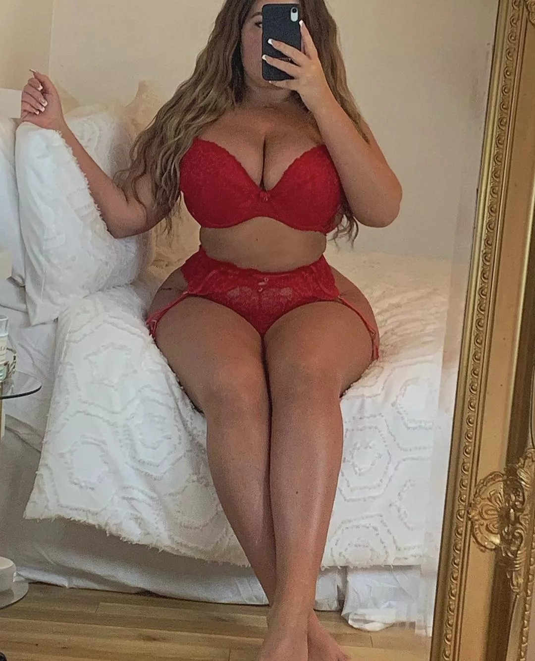 hips😍 posted by Excellent_Yogurt_925