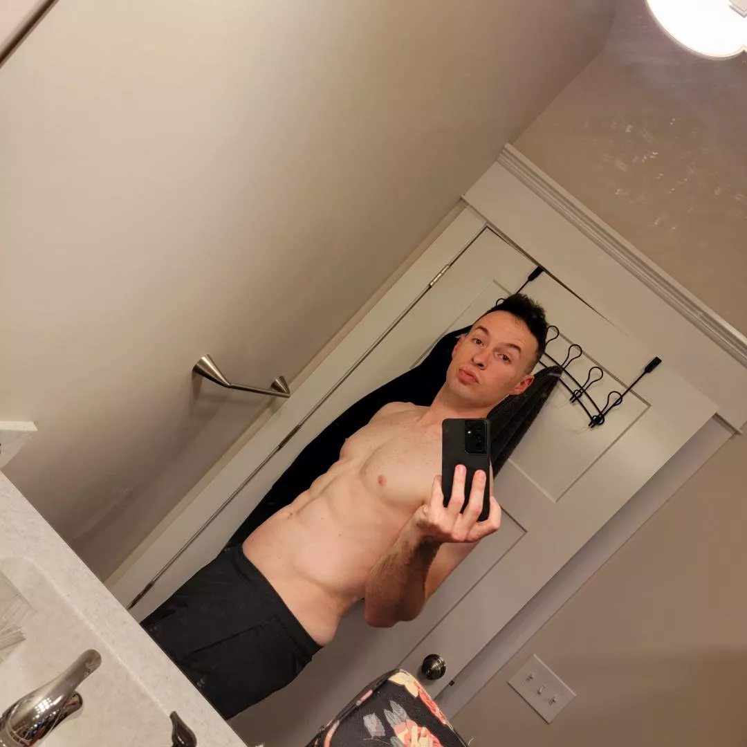 Hit me up and let's play! (FPS Gaymer here) posted by ElijahRyan