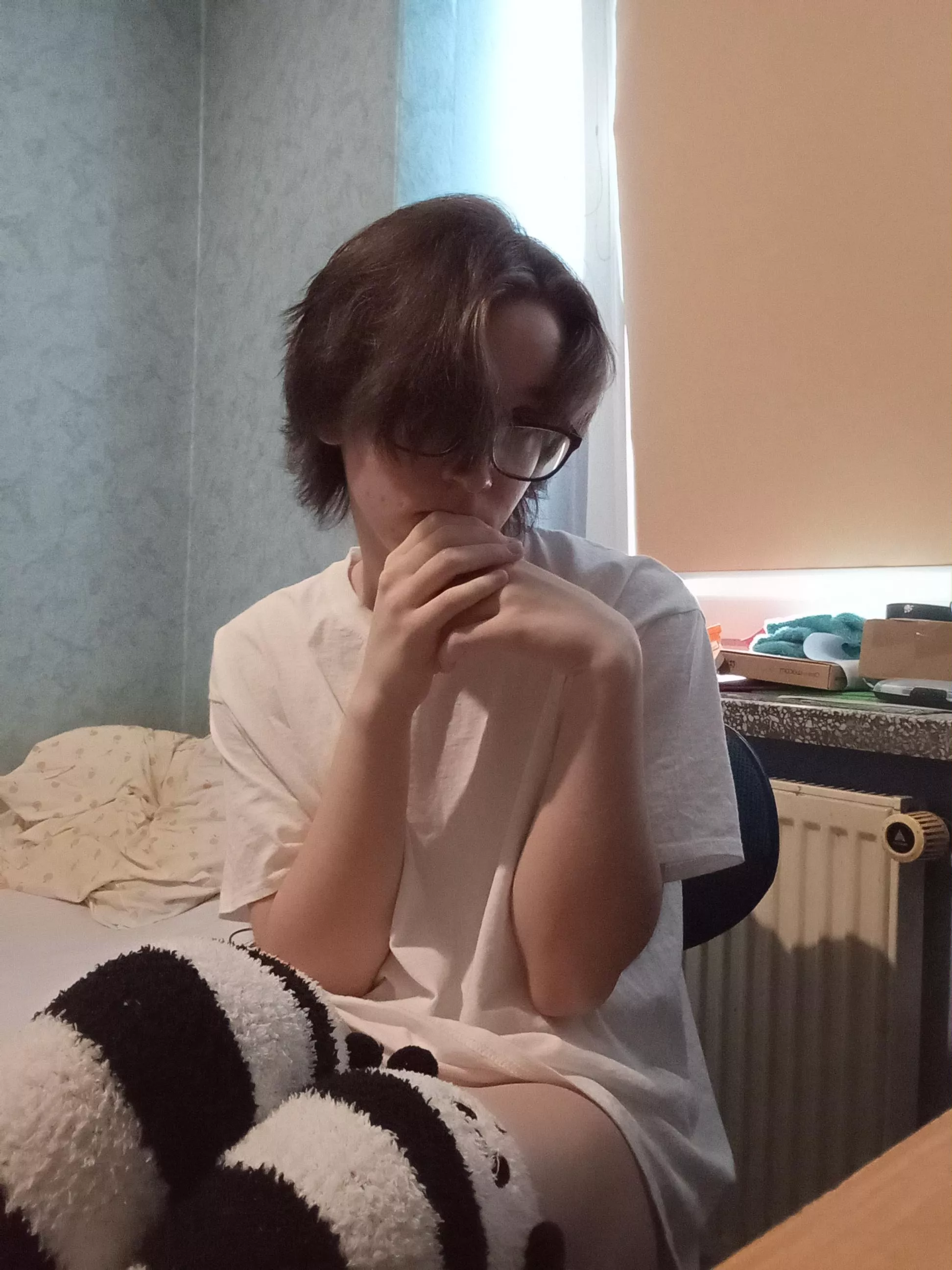 Hit me up if you're bored. <3 posted by MemeLoverMoira