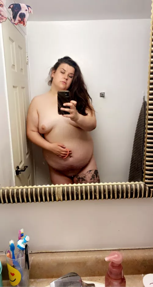 Hiya 👅 by avarosewilson