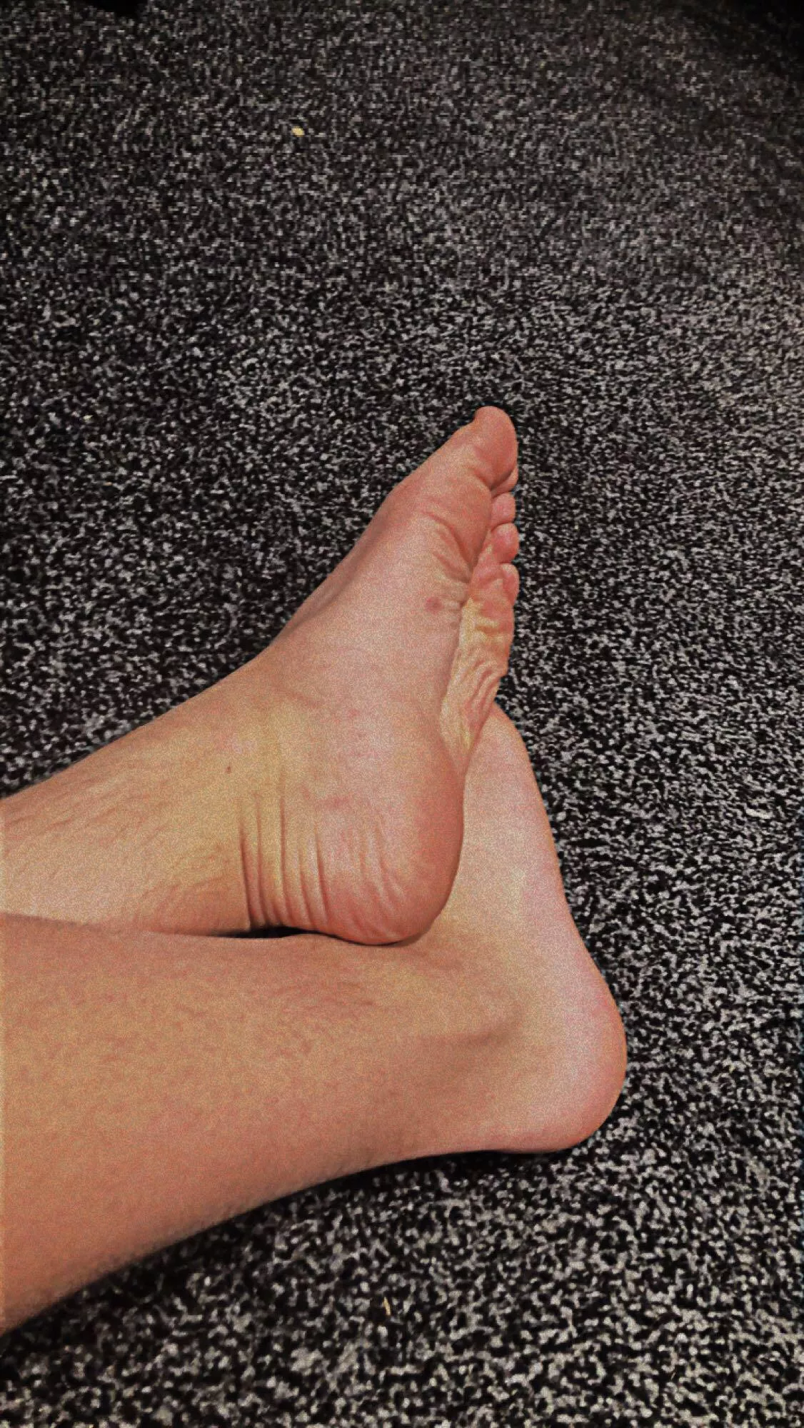 Hiya 👋 posted by Few_Butterscotch274