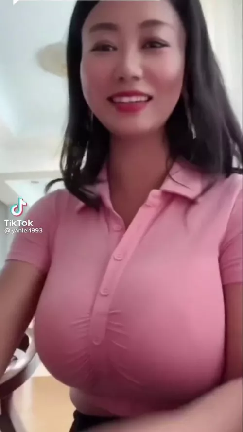 Hizo does anyone know her name? by ganerrme