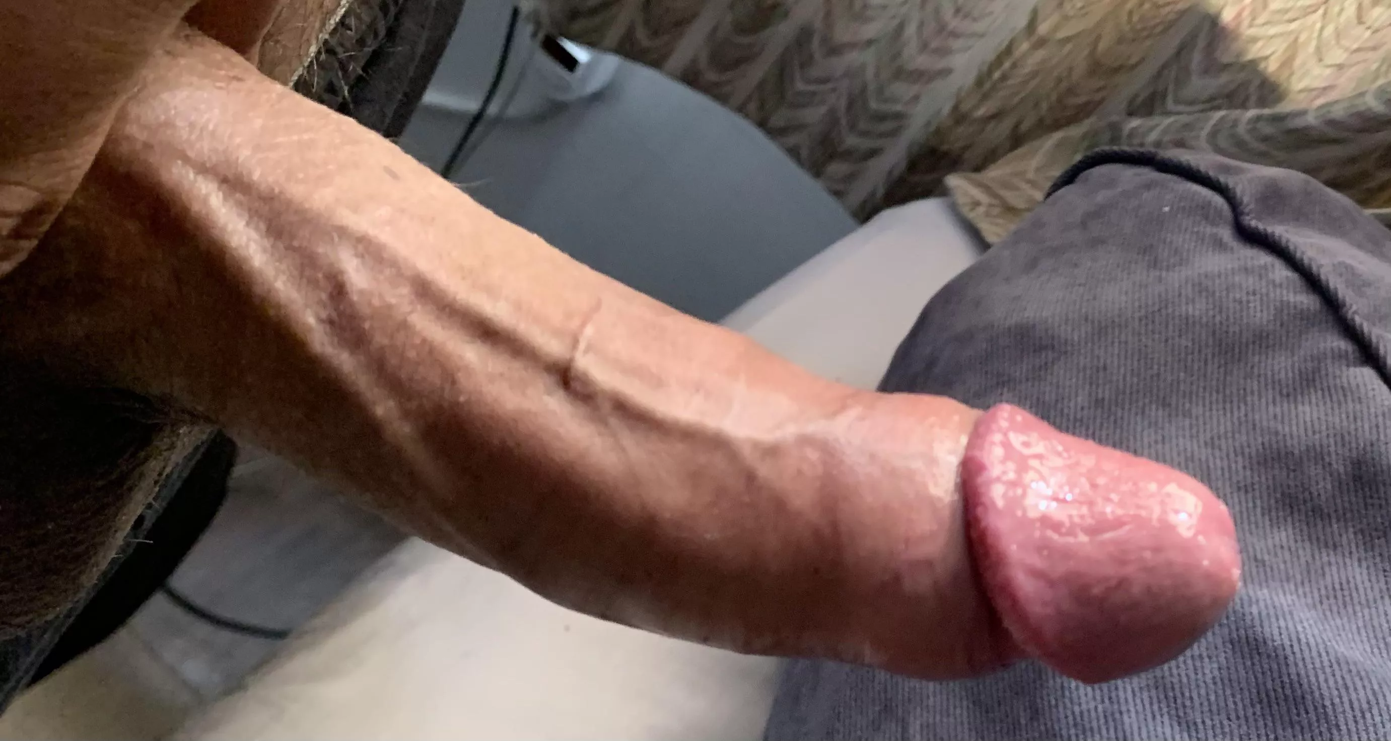 Hmu posted by Resident_Paint_9025