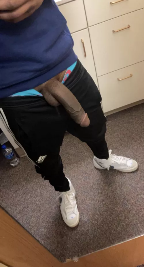 HMU by Initial_Flower_3986