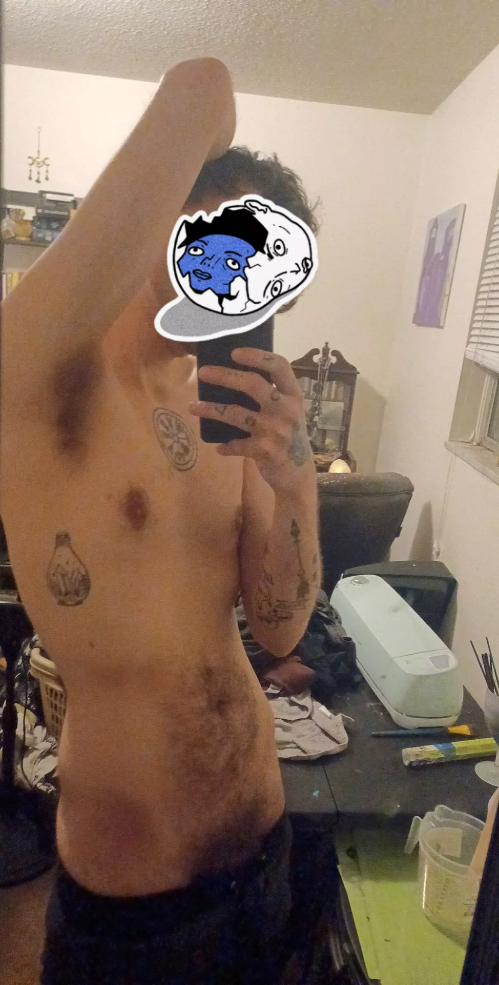 Hmu for my snap 🤙 posted by dlavender98x