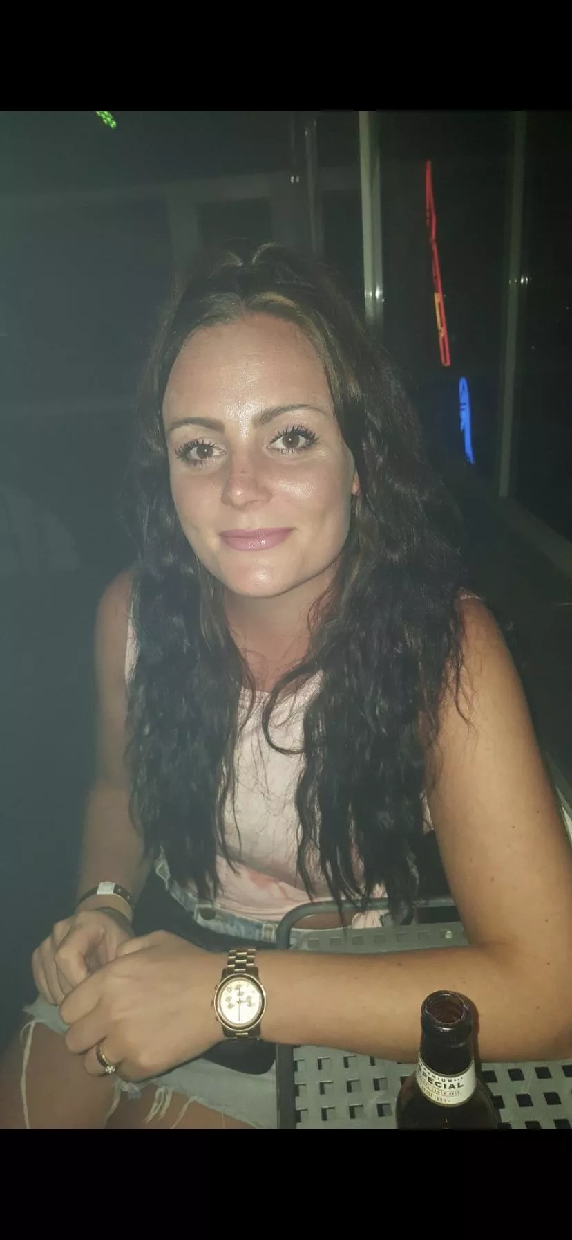 hmu if you trade w face and can verify. clothed sample to start. peel me off slowly pic by pic. curvy milf ++ kik: seeebaaas99 posted by pipe1z