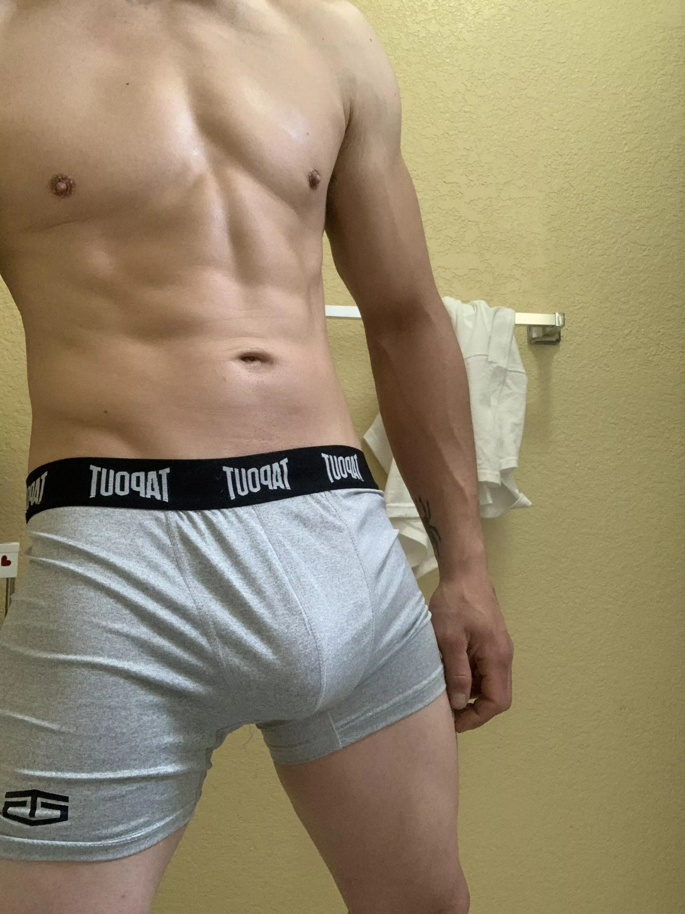 hmu posted by userjune321