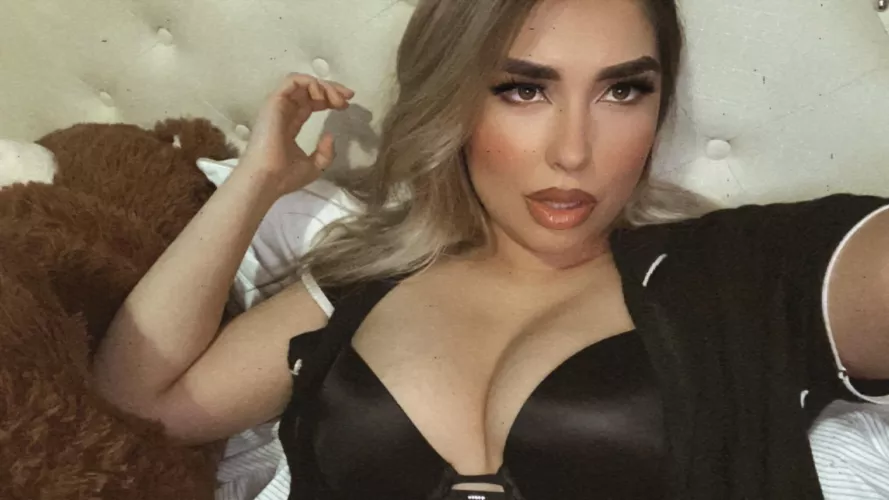 Hola 😘😉 by Forevalearnin