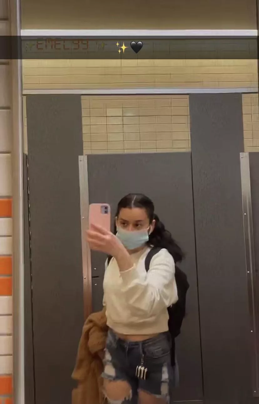 Hola voy a estar creando un telegrama de esta muchacha para postear todo lo que tengo de ella, tiene 19 años si les interesa es $2 para entrar al grupo manden mensaje si en verdad les interesa posted by kingodking