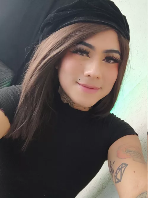 ✌🏼 hola by KimberlyPoIizzi