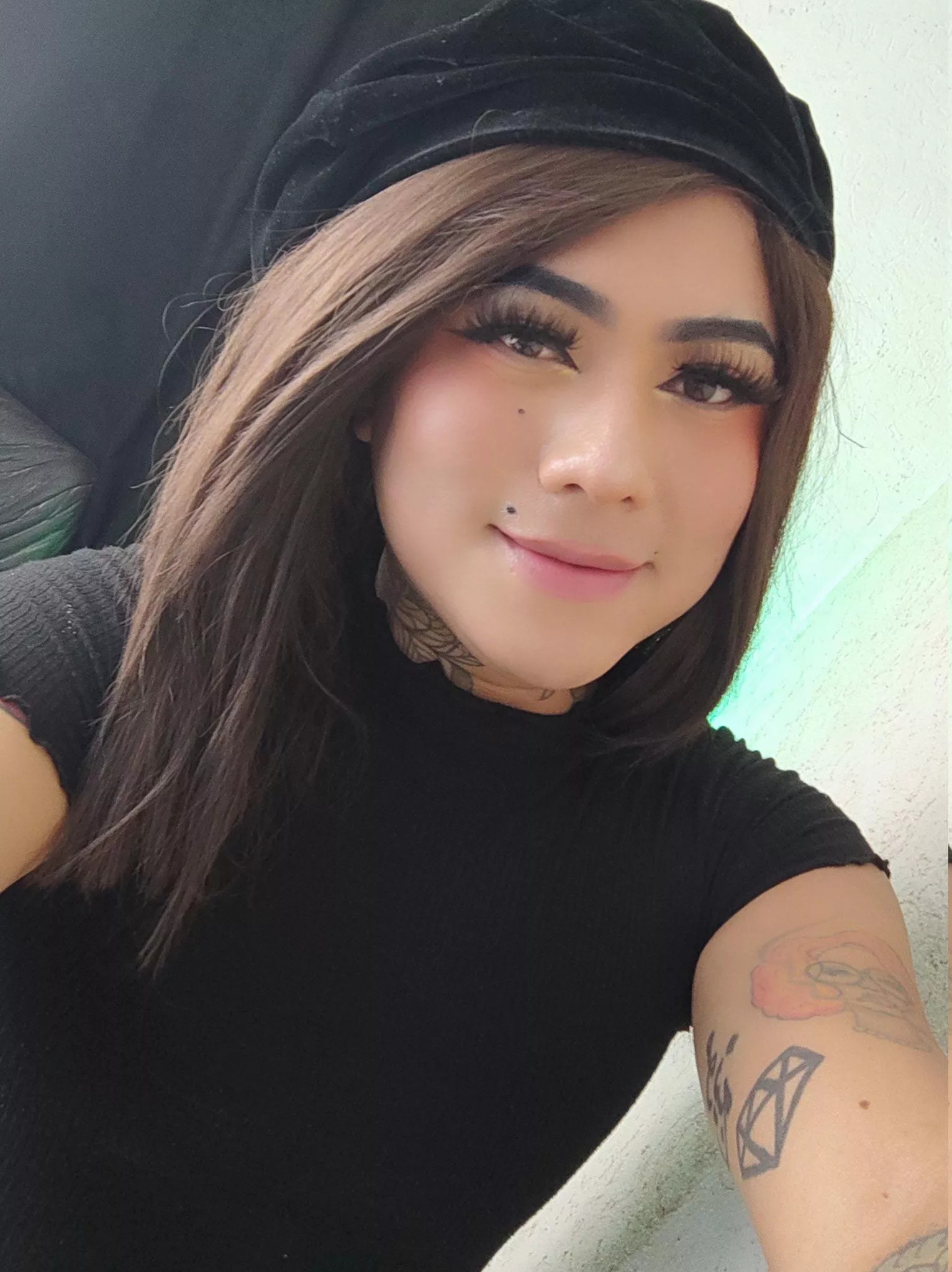 ✌🏼 hola posted by KimberlyPoIizzi