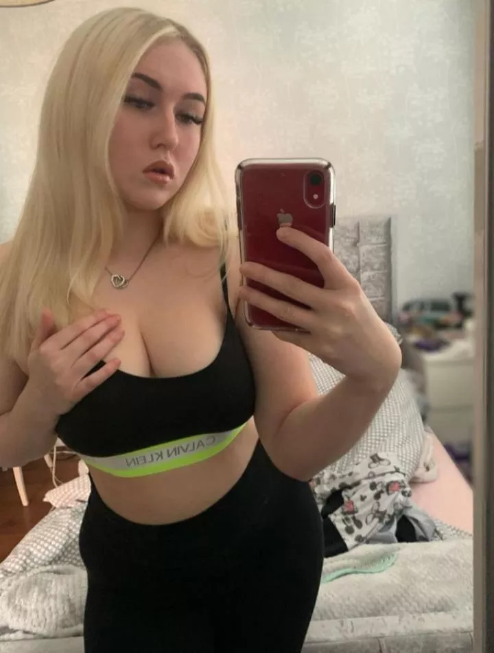 Holly posted by corruptusextremis