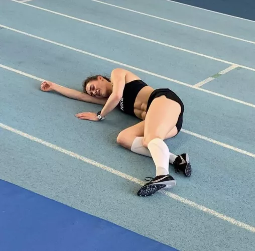 Holly Mills - insane abs by rolajam816