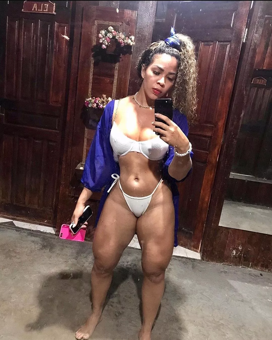 Holy Smokes!!! @Lucyvaniasouza_ posted by thedon30