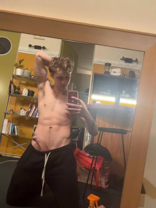 Home alone by JordanGreen21