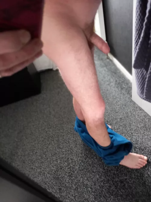 Ho(m)e alone, what to do next ? by Familiar_Comedian496