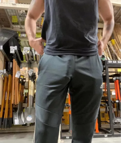 Home Depot hanging 🛠 by toffs25