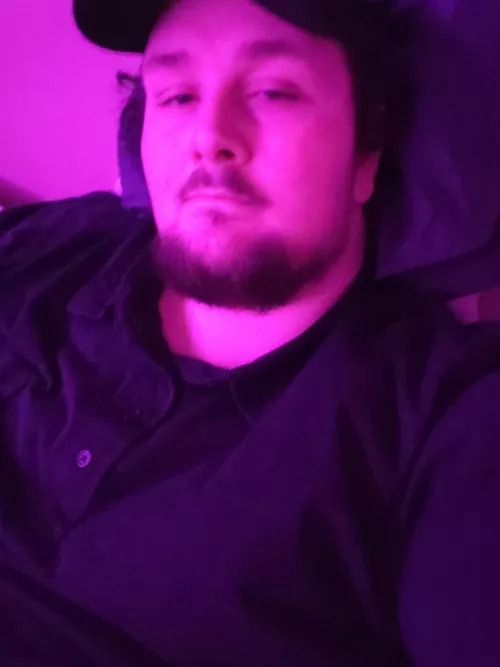 honestly needing someone to cuddle with daddy right now by Big_Daddy97