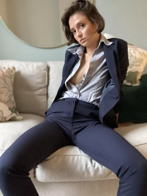 Honey, I'm home [27F] by daisydares