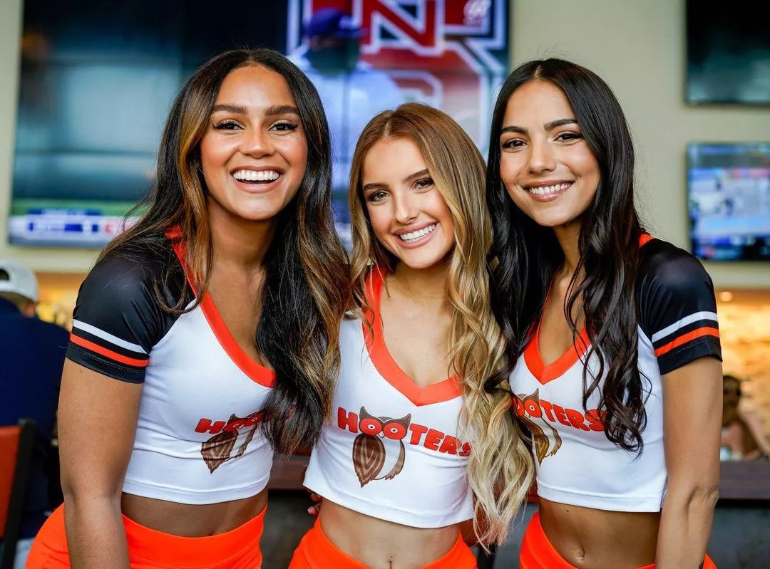 Hooters Girls posted by ModernHagiography