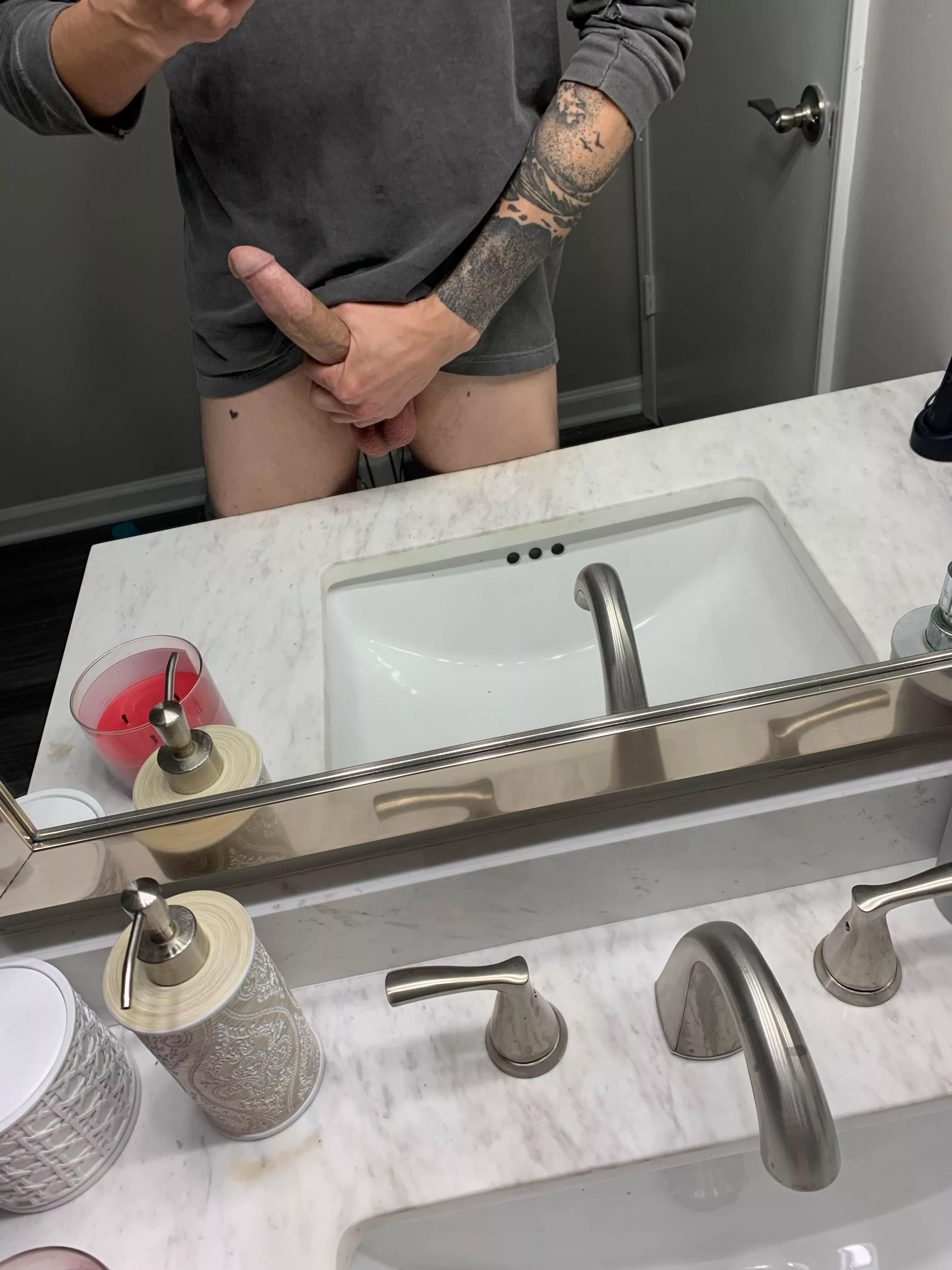 hop in the shower w me💦 posted by QuietWars