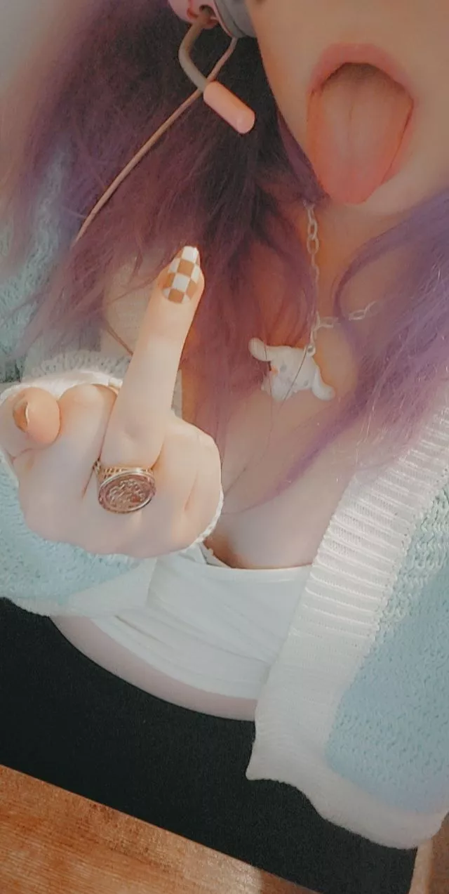 Hop on my tongue so I can have a taste 😍 (Giantess) posted by PwincessEgirl