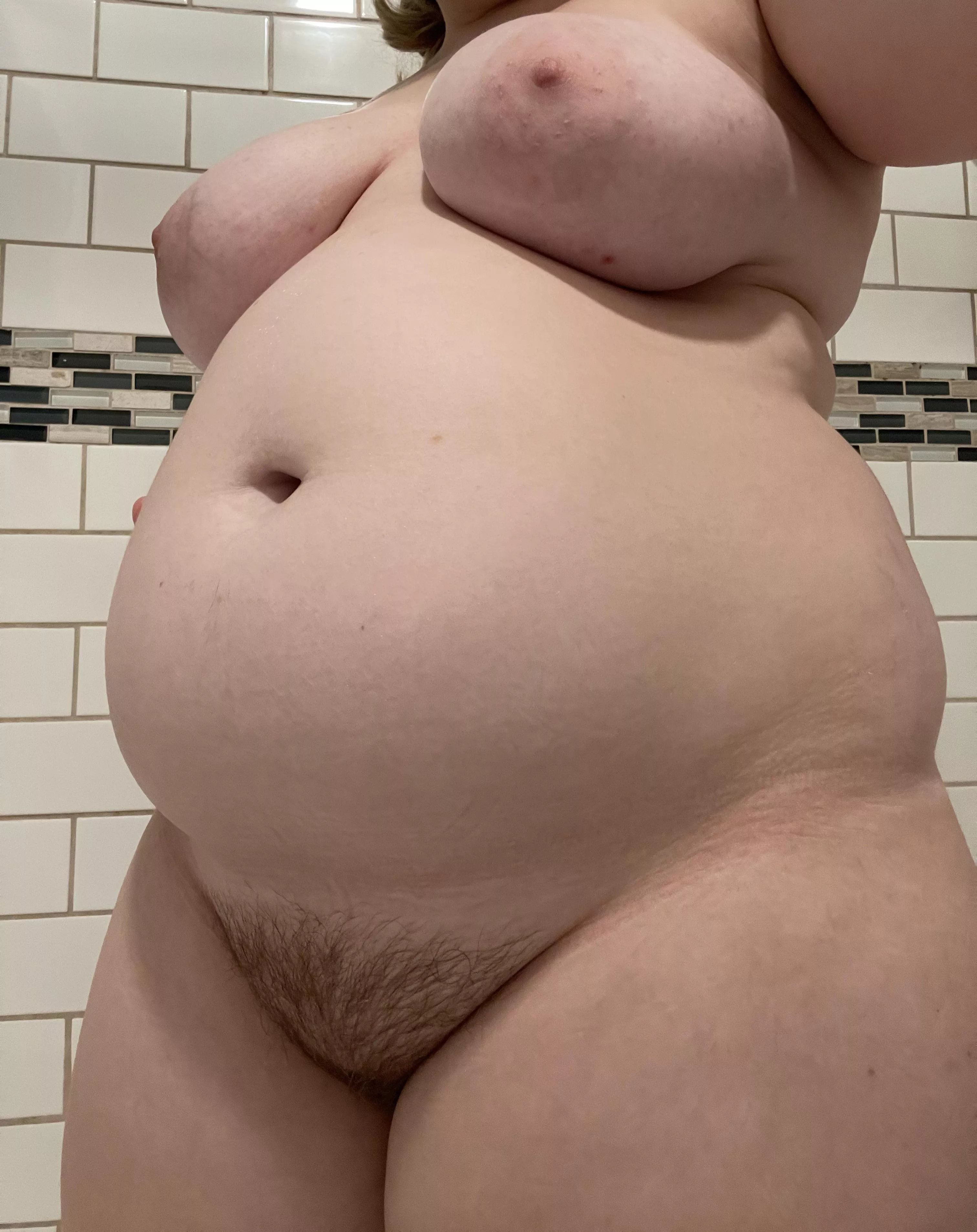 hope everyone had a good monday :) (19f) posted by killngmoon