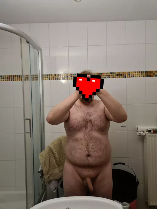 Hope everyone had an good day or i made ur day better ;) by Waste-Bee-7308