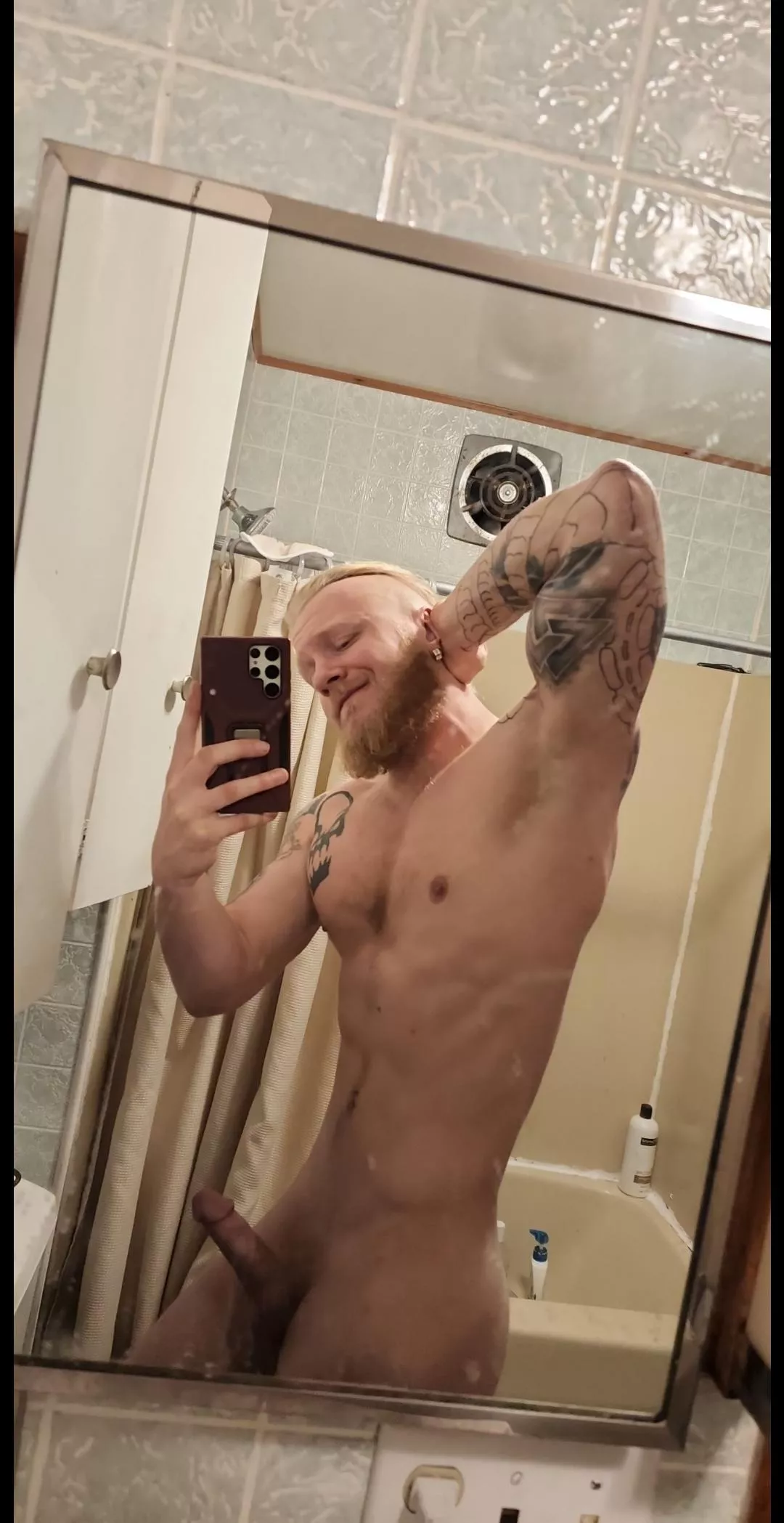 Hope everyone has a good Friday night. posted by Mason_albino