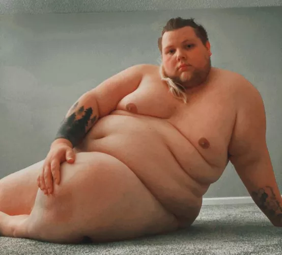 Hope I fit in here 😅 by One_Fat_Queen