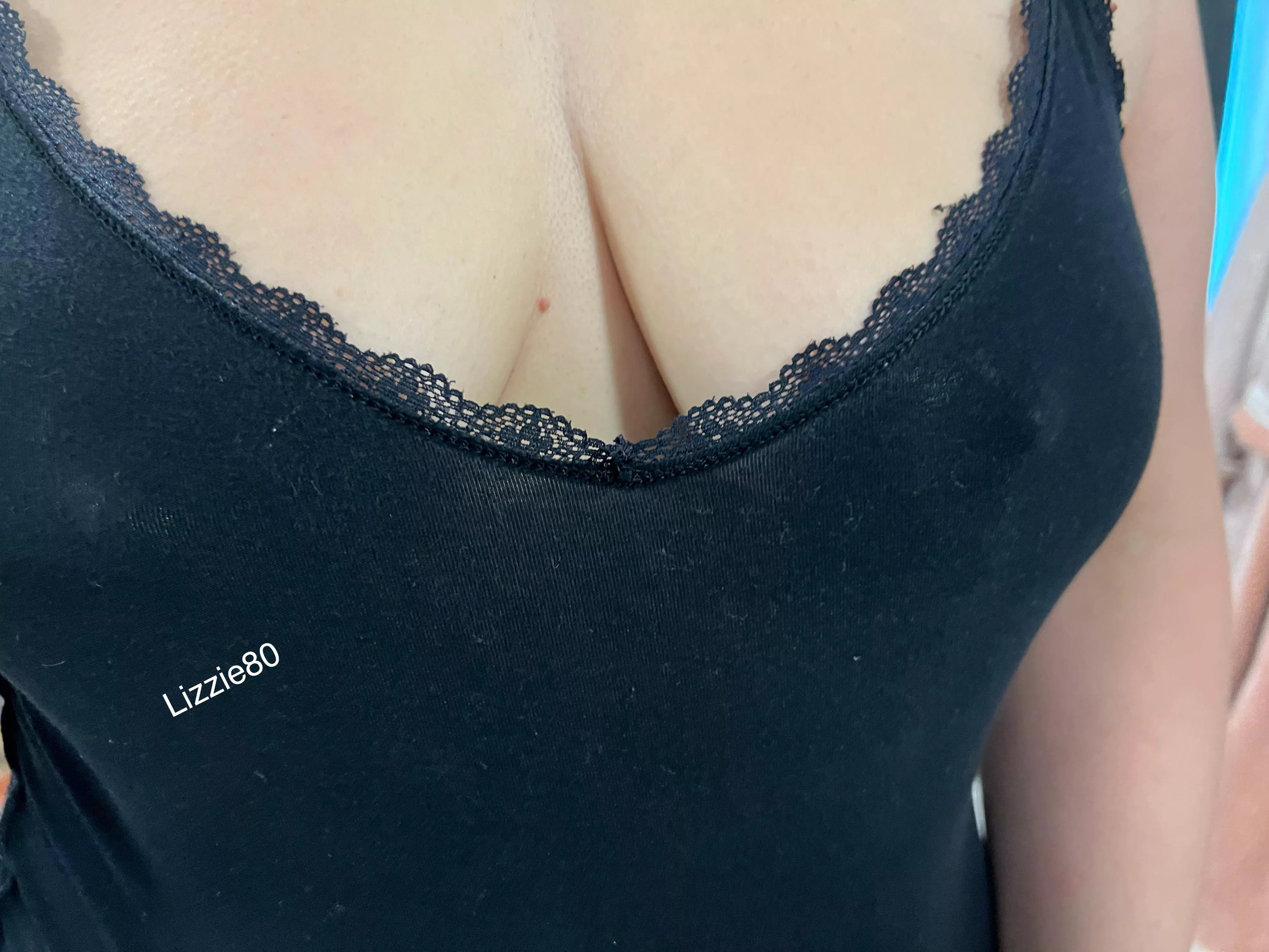 Hope I turn some heads posted by 1980Lizzie80